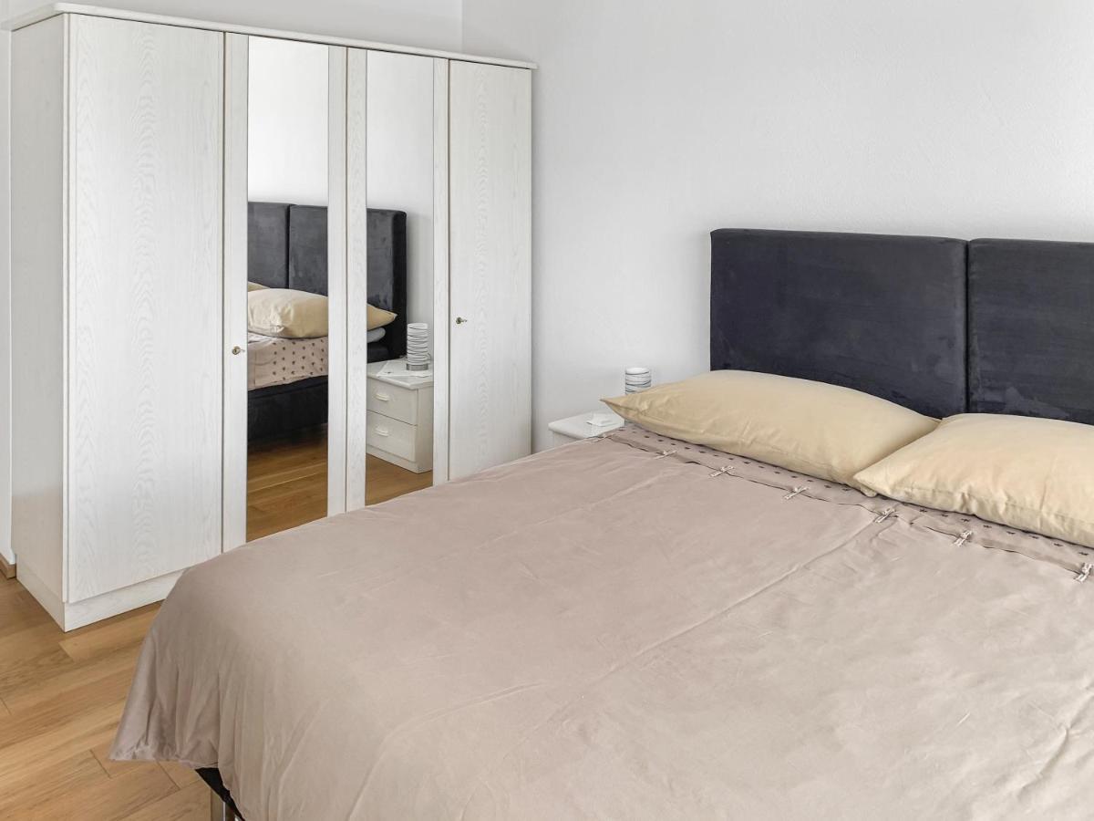 Haus Zur Lilie Hotell Hinwil Exteriör bild