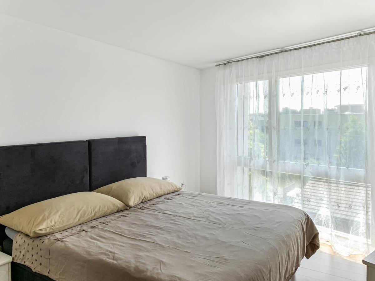 Haus Zur Lilie Hotell Hinwil Exteriör bild